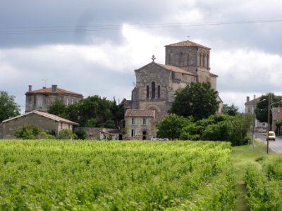 Saint-Gervais (Gironde) vue sur le village, église