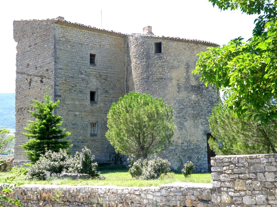 Sainte-Jalle Château 8