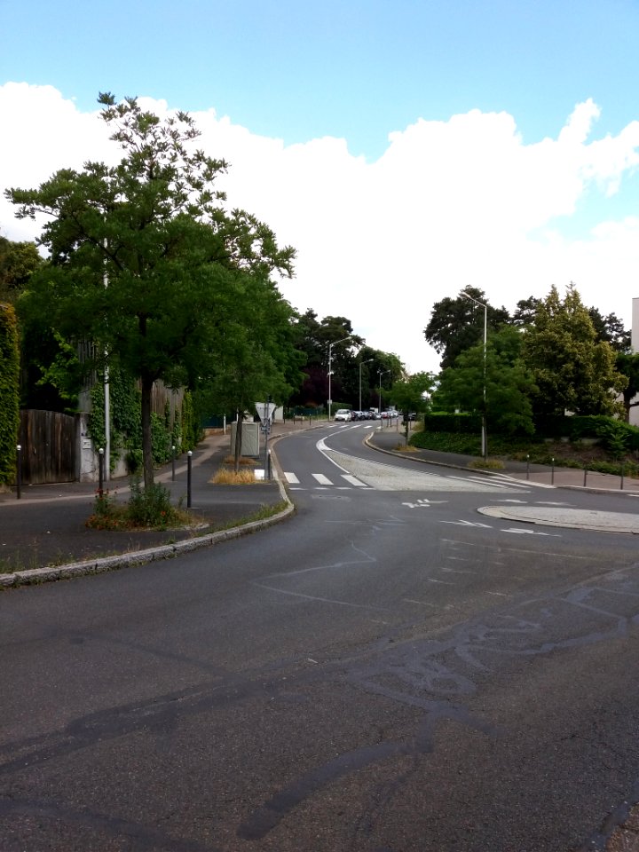 Sainte-Foy-lès-Lyon - Rue Marcel Achard, depuis la rue Georges Clemenceau