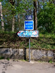 Sainte-Foy-lès-Lyon - Chemin de Chavril - Plaque et panneaux