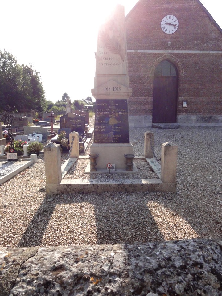 Saint-Gilles-de-Crétot (Seine-Mar.) monument aux morts au cimetière