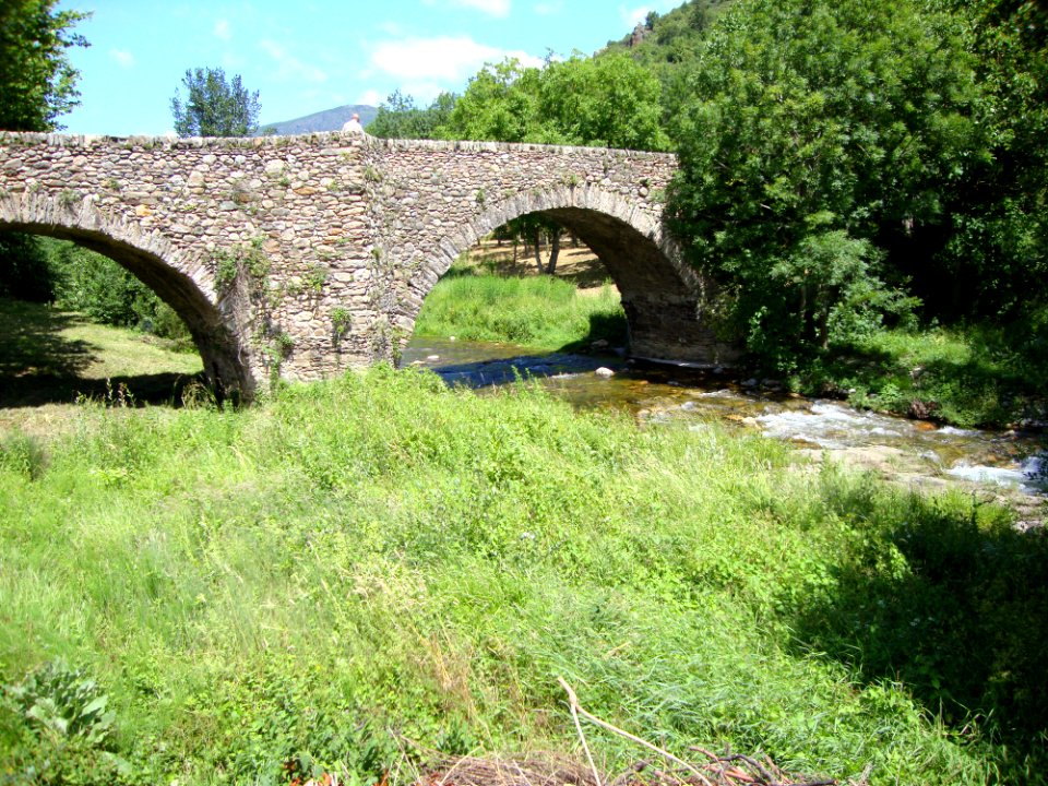 Saint-Gervais-sur-Mare (Hérault, Fr) pont de la Mare près N.D. de Lorette
