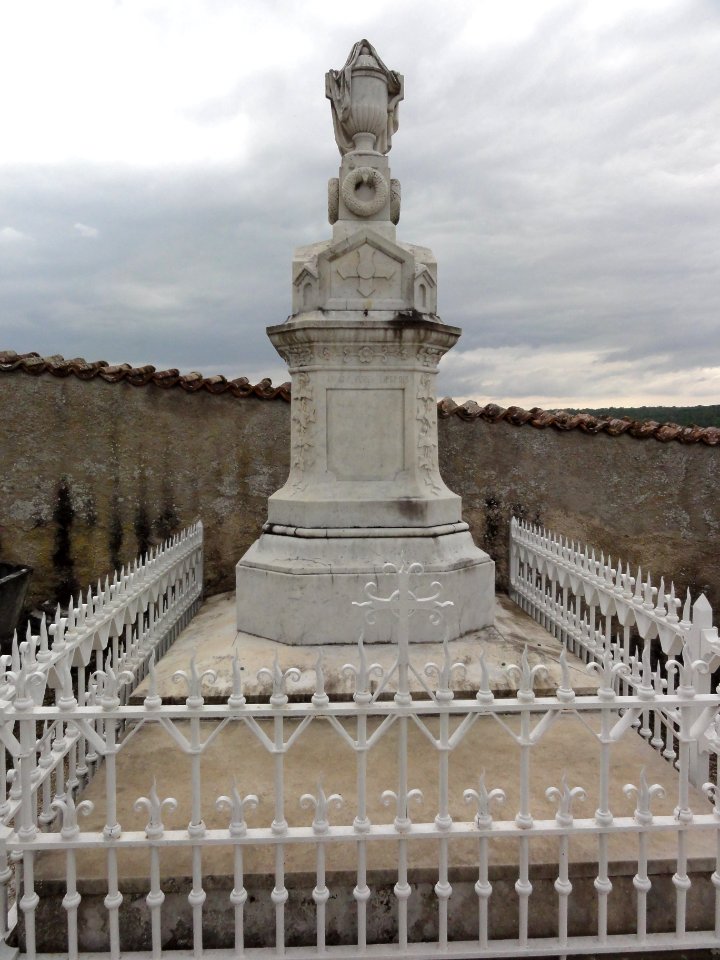 Saint-Germain-sur-Meuse (Meuse) tombe Louis Curel
