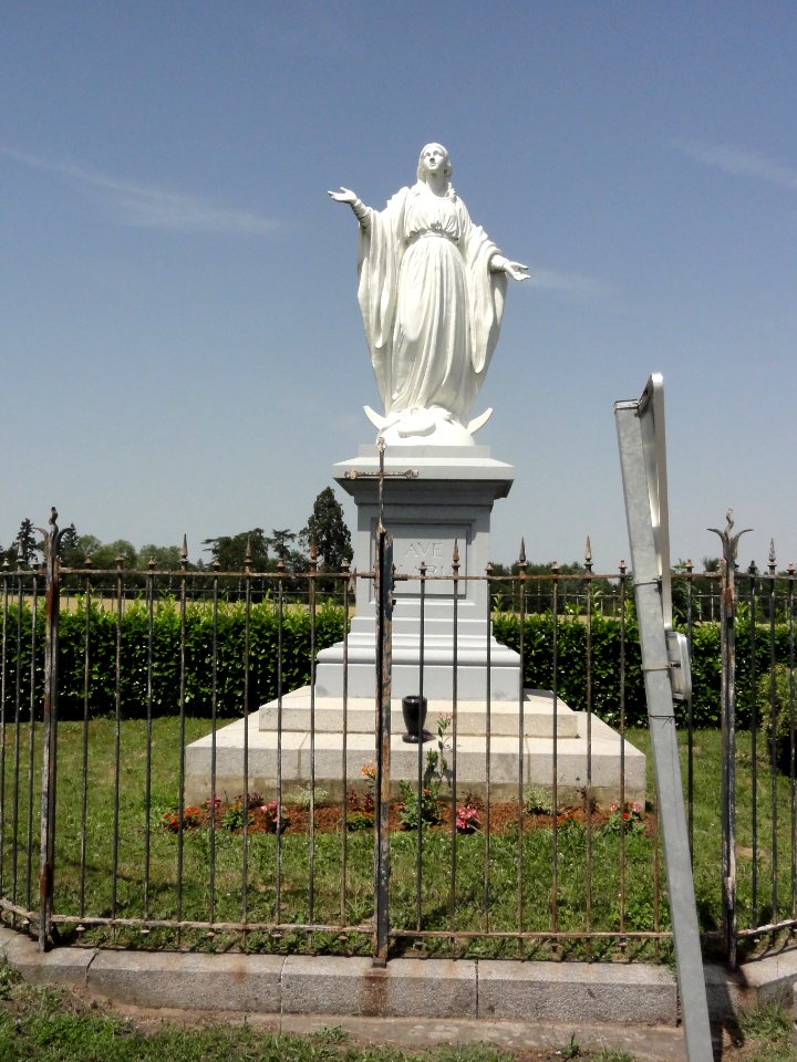 Sainte-Jamme-sur-Sarthe (Sarthe) statue AVE MARIA, D38