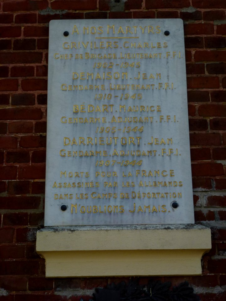 Saint-Georges-du-Vièvre (Eure, Fr) plaquette victimes déportés'1940-45