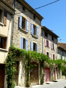Sainte-Jalle Vieux bourg 3