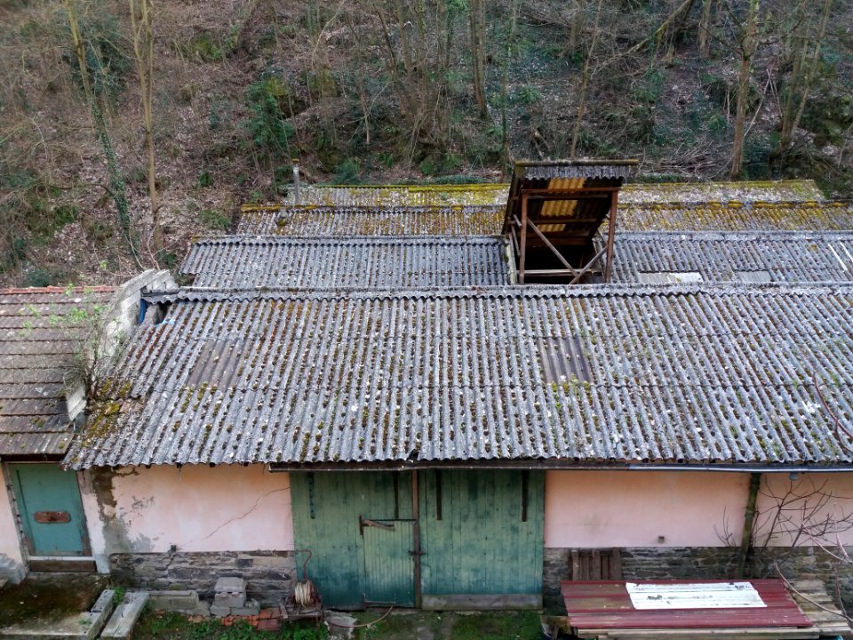 Saint-Didier-au-Mont-d'Or - Chemin des Rivières - Vieux bâtiment au bord du Rochecardon
