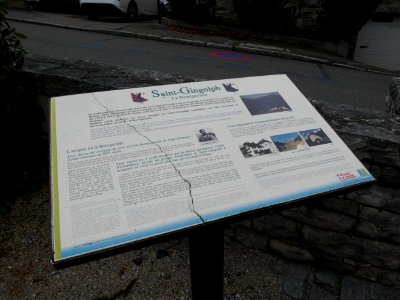 Saint-Gingolph - Place Charles de Gaulle - Plaque La Bourgeoisie
