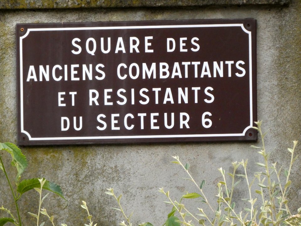 Sainte-Colombe - Square des Anciens Combattants et Résistants du Secteur 6 - Plaque