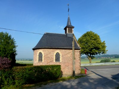 Sainte-Marie-Cappel (Nord, Fr) chapelle N. D. des Champs façade est