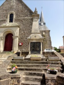 Sainte-Sabine-sur-Longève (Sarthe) monument aux morts