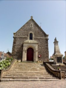 Sainte-Sabine-sur-Longève (Sarthe) église et monument aux morts