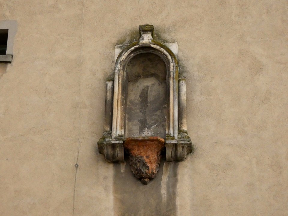 Sainte-Colombe - Rue du 19 Mars 1962 - Niche vide