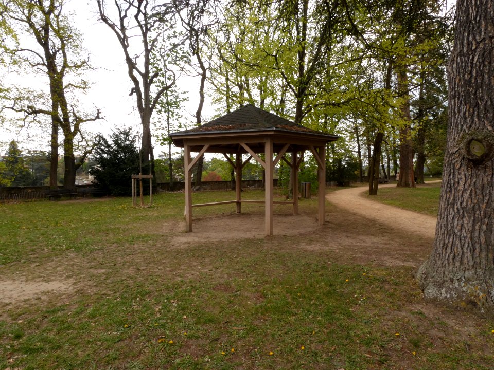 Saint-Genis-Laval - Parc de Beauregard - Kiosque