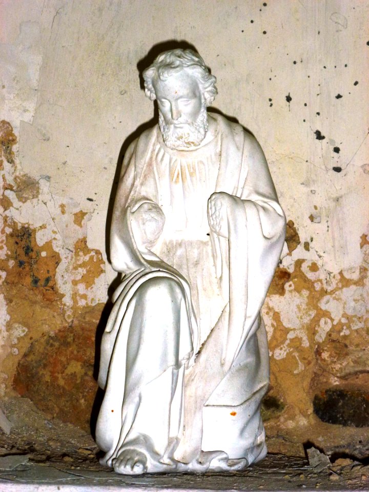 Saint-Georges-du-Mesnil (Eure, Fr) église, statue b