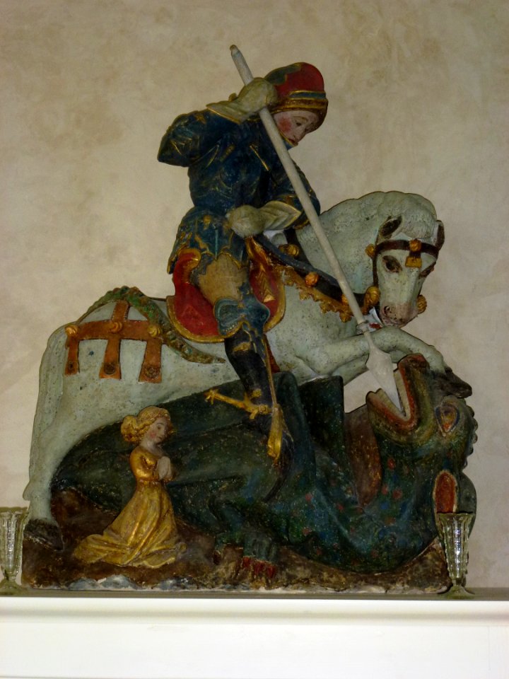 Saint-Georges-du-Mesnil (Eure, Fr) église, statue Saint Georges et le dragon