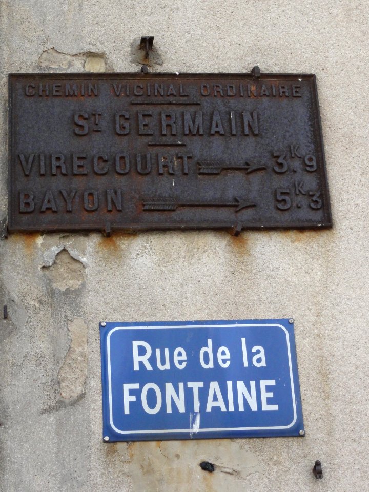 Saint-Germain (M-et-M) plaque de cocher, rue de la Fontaine