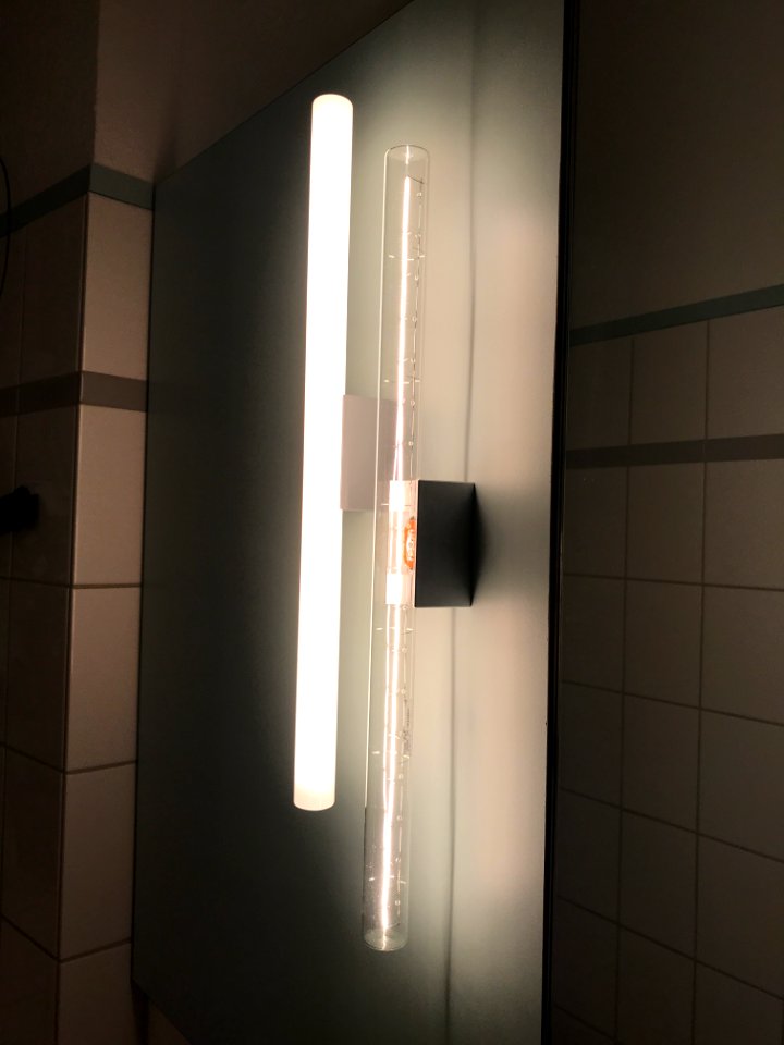 S14d Linienlampe opal und transparent