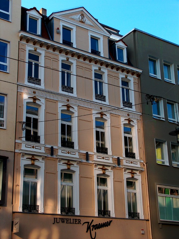 Saatbruecken Bahnhofstr93 02