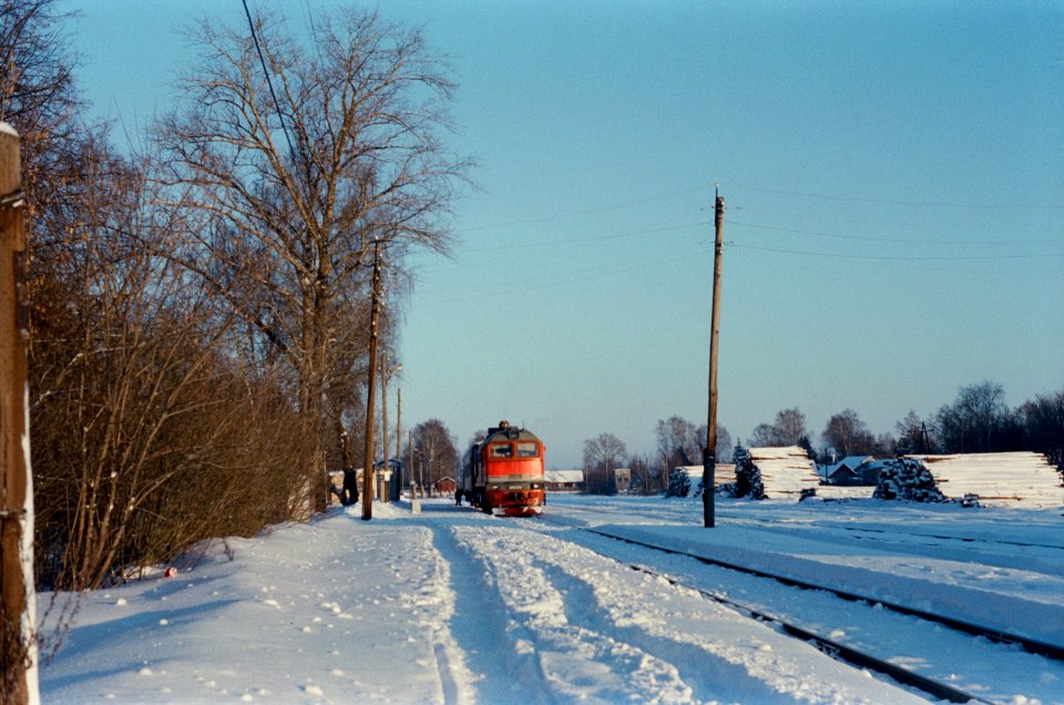 RZD Vesyegonsk - Sonkovo train 2020-12 DM62-1745