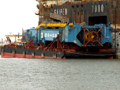 S-42 & Saipem 7000 crane-1-1