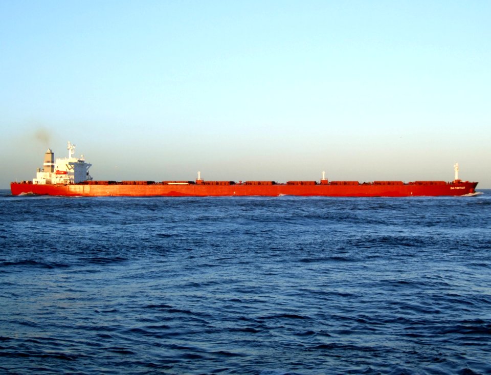 SA Fortius - IMO 9221217 - Callsign C6RT5 - approaching Port of Rotterdam, Holland 29-Nov-2006 photo-2