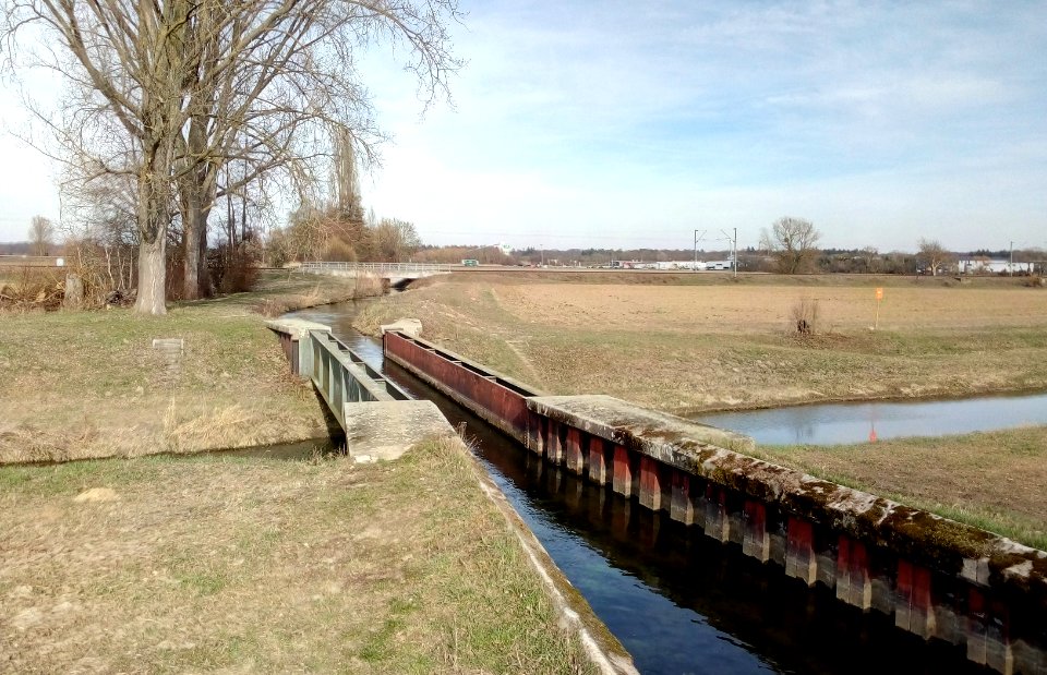 Saalbach, Aquädukt über den Saalbachkanal