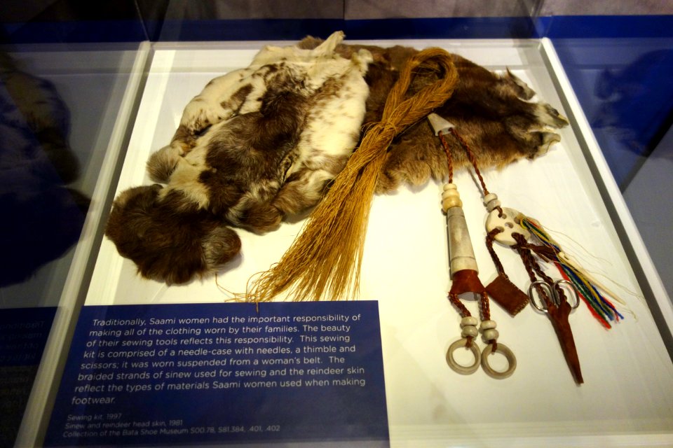 Saami sewing kit, sinews, and reindeer skin, kit 1997, materials 1981 - Bata Shoe Museum - DSC00422