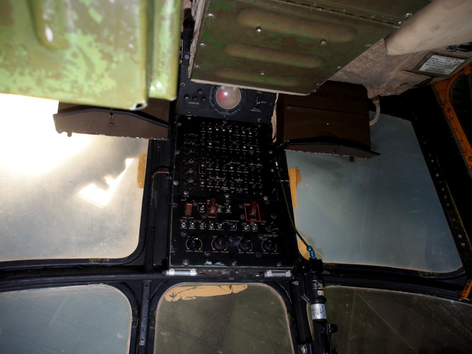 SA59,68-DK Sud Aviation H-34A Choctaw (SA59) cockpit, pic2