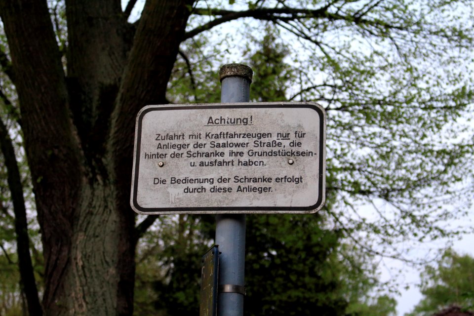 Saalower Straße Schild