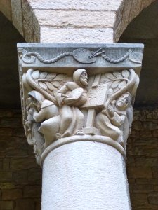 Sabadell - Capiteles de la Iglesia de Sant Salvador 21