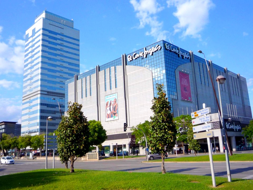 Sabadell - Avinguda de Francesc Macià, Torre Millenium y El Corte Inglés 2