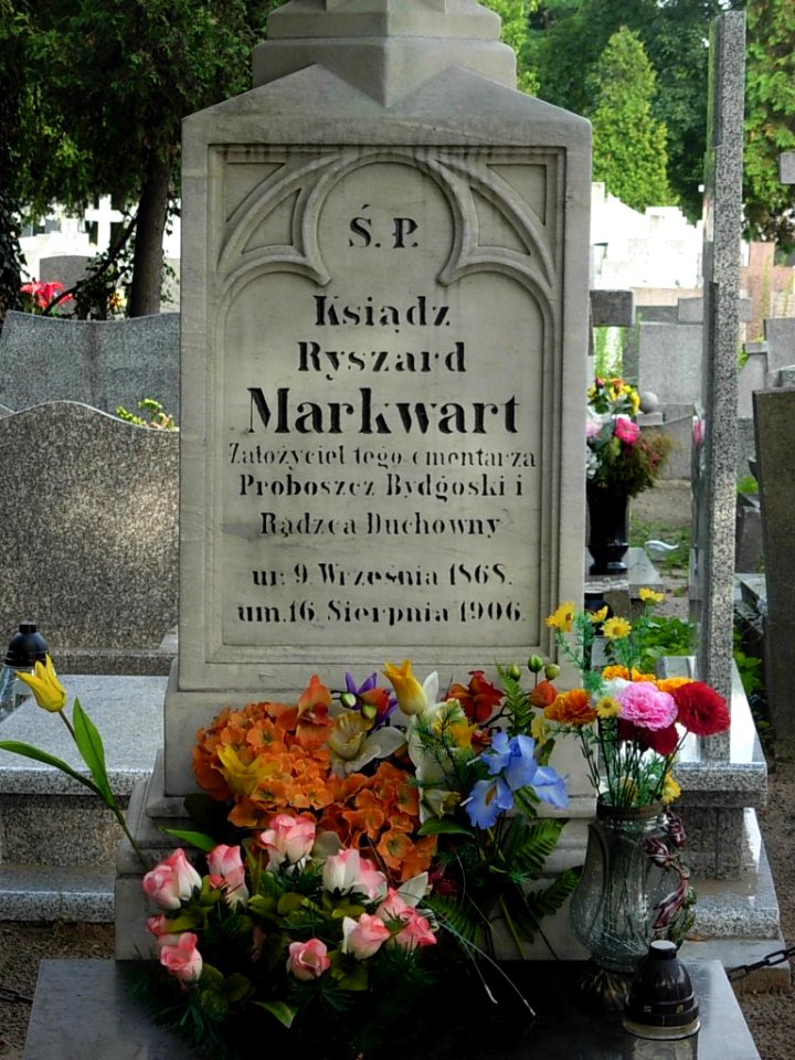 Ryszard Markwart - nagrobek