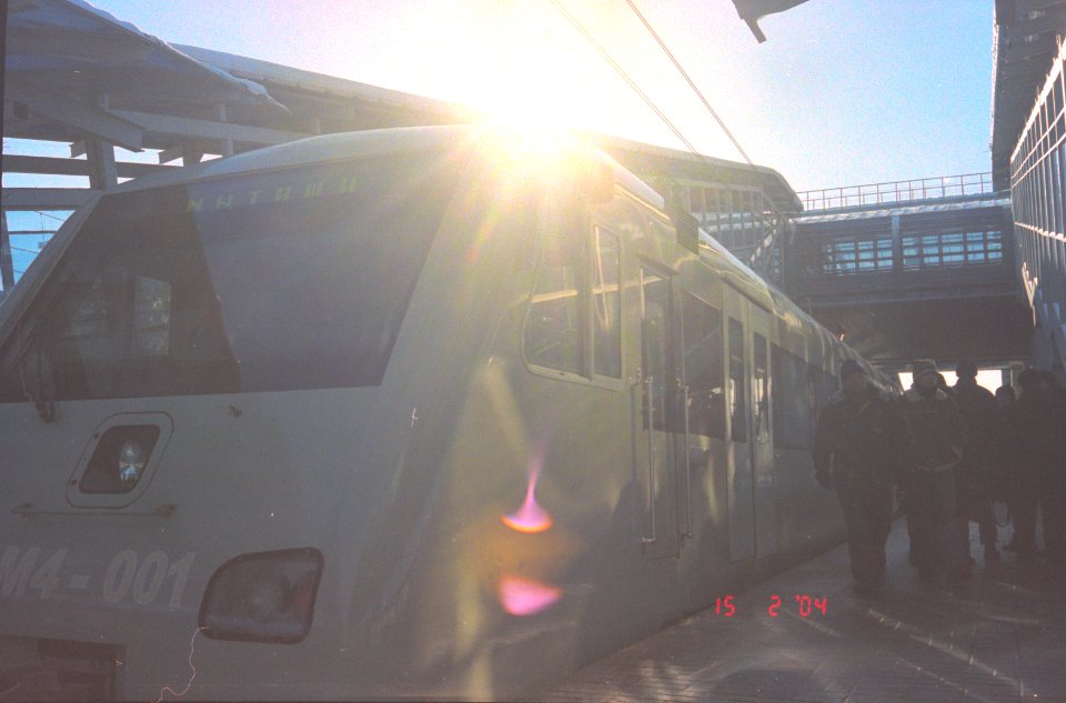 RZD EM4-001 2004-02 Sputnik train at Mytishi station, frost day of operation