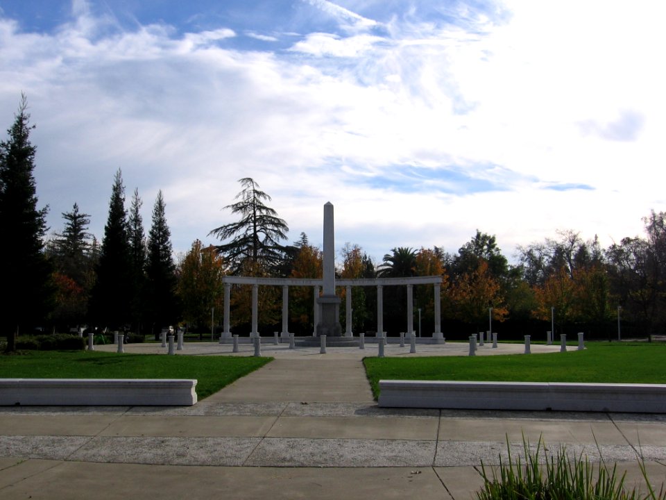 Sacramento Police and Sheriff Memorial 4045