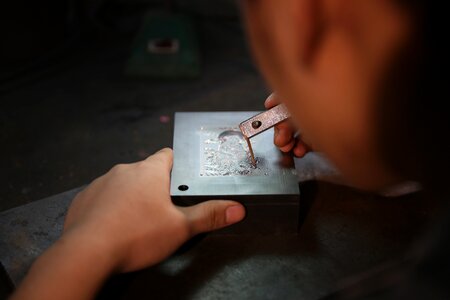 Positive family benefits carving art