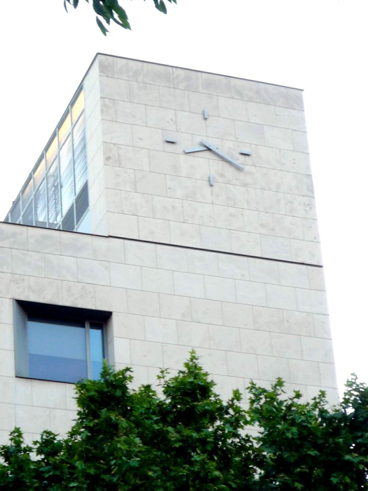 Sabadell - Avinguda de Francesc Macià, Cambra de Comerç de Sabadell 3