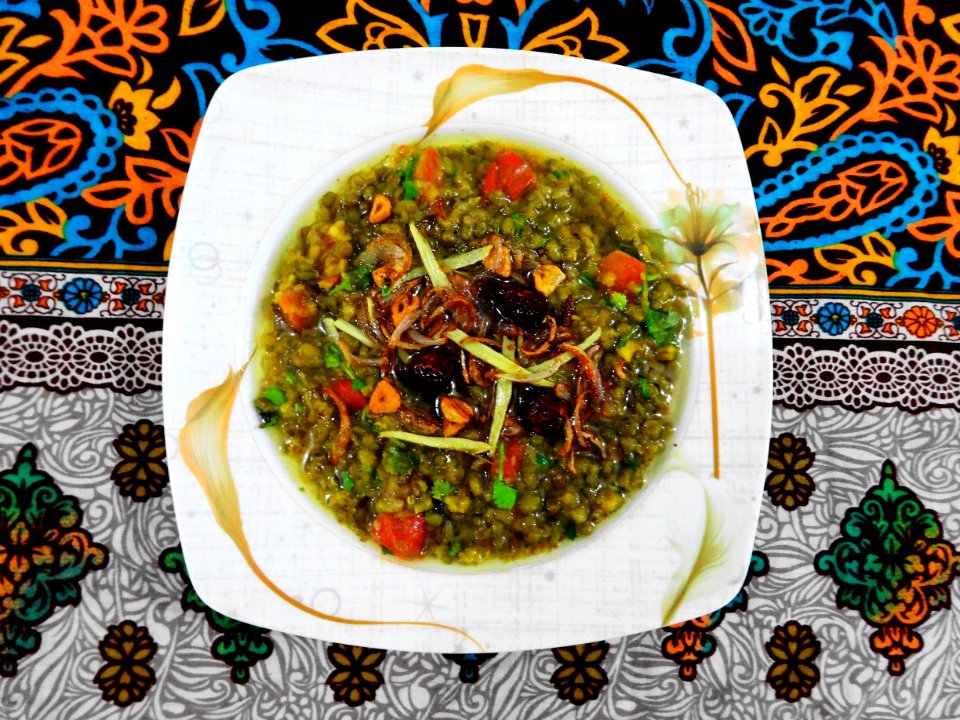 Sabut Moong Dal Tadka (Tarka)