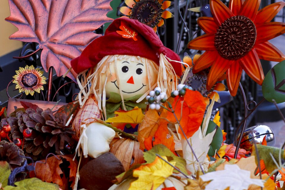 Thanksgiving straw doll thanksgiving dinner