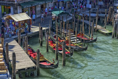 Italy gondolier venezia photo