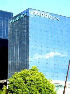 Sabadell - Avinguda de Francesc Macià, Paddock Bulevard 21