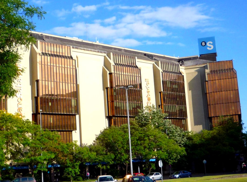 Sabadell - Plaça de Catalunya, BancSabadell 1