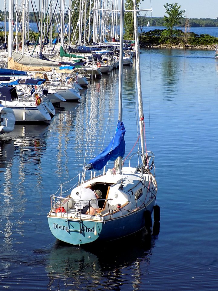 Sabre 28 sailboat Divine Wind 2714