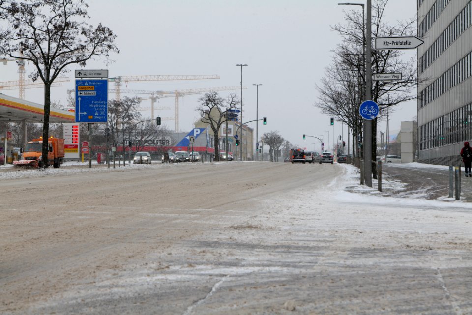 Sachsendamm Berlin-Schöneberg with snow 2021-02-08 02