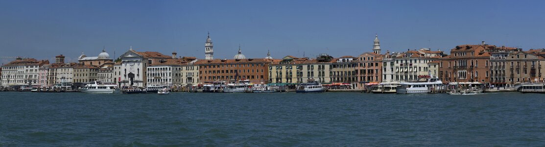Water channel venezia photo