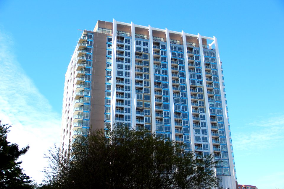 S Hayes St & 12th St S apartment, April 2019