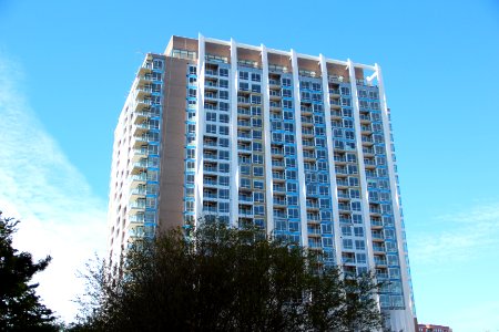 S Hayes St & 12th St S apartment, April 2019