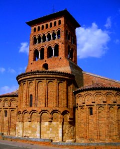 Sahagun - Iglesia de San Tirso 05 photo