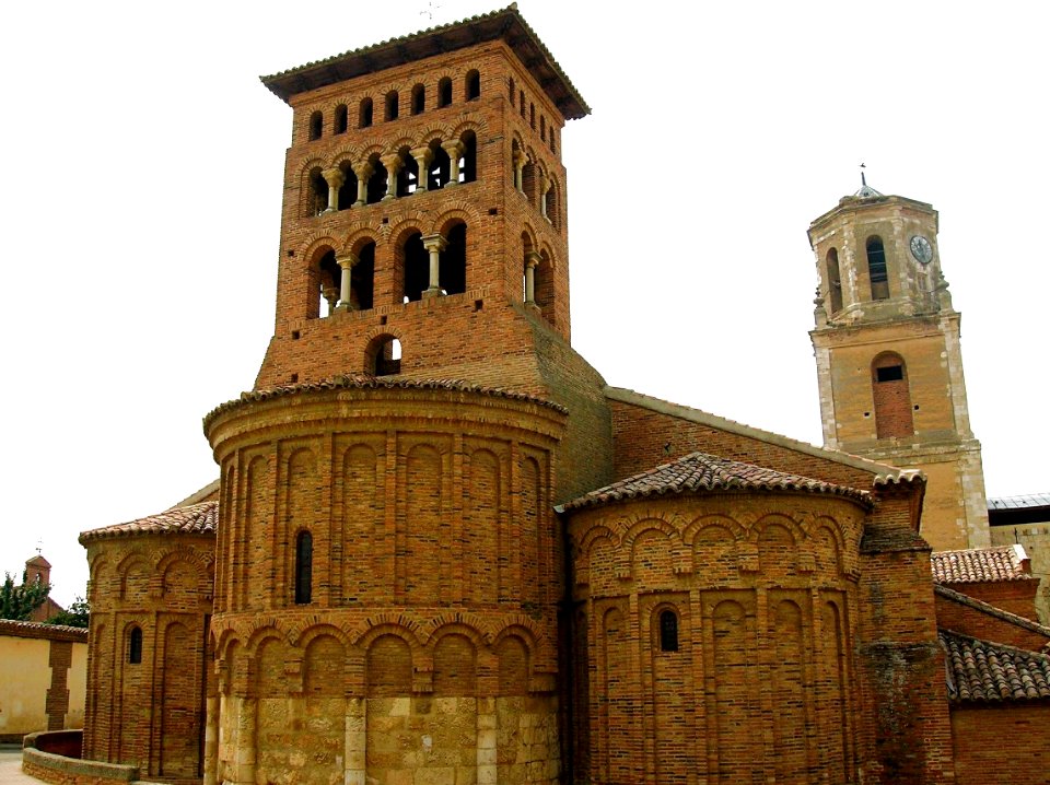 Sahagun - Iglesia de San Tirso 02