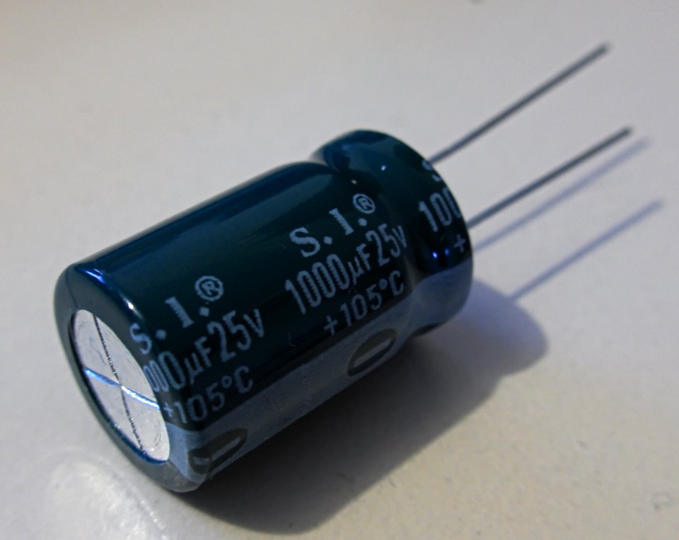 S.I.-capacitor-20150807-003